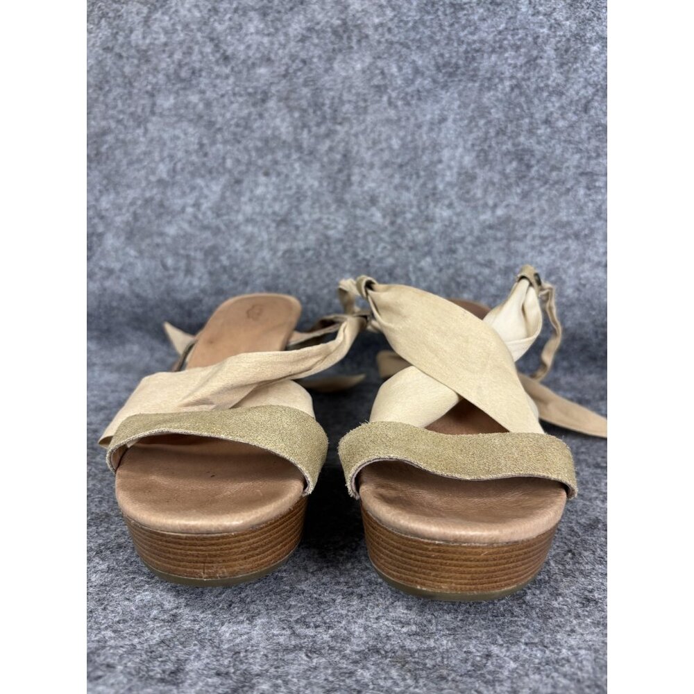 UGG‎ Wedge Sandal Shoes Womens Size 6.5 Gold Glitter Strap Beige Tie Up